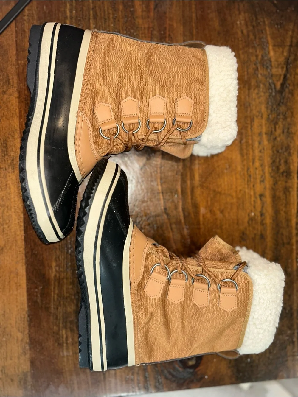 Sorel Caribou Waterproof Lace-Up Snow Boots Beige/Black Mid-Calf Women’s 7